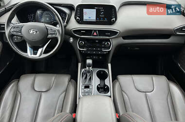 Внедорожник / Кроссовер Hyundai Santa FE 2019 в 