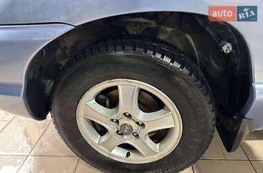 Внедорожник / Кроссовер Hyundai Santa FE 2002 в 