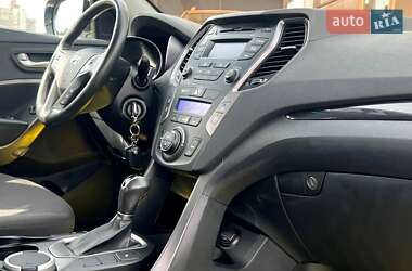 Внедорожник / Кроссовер Hyundai Santa FE 2014 в 