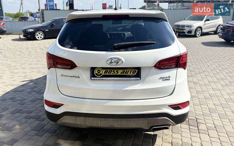 Внедорожник / Кроссовер Hyundai Santa FE 2017 в Мукачево