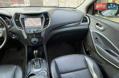 Внедорожник / Кроссовер Hyundai Santa FE 2012 в 