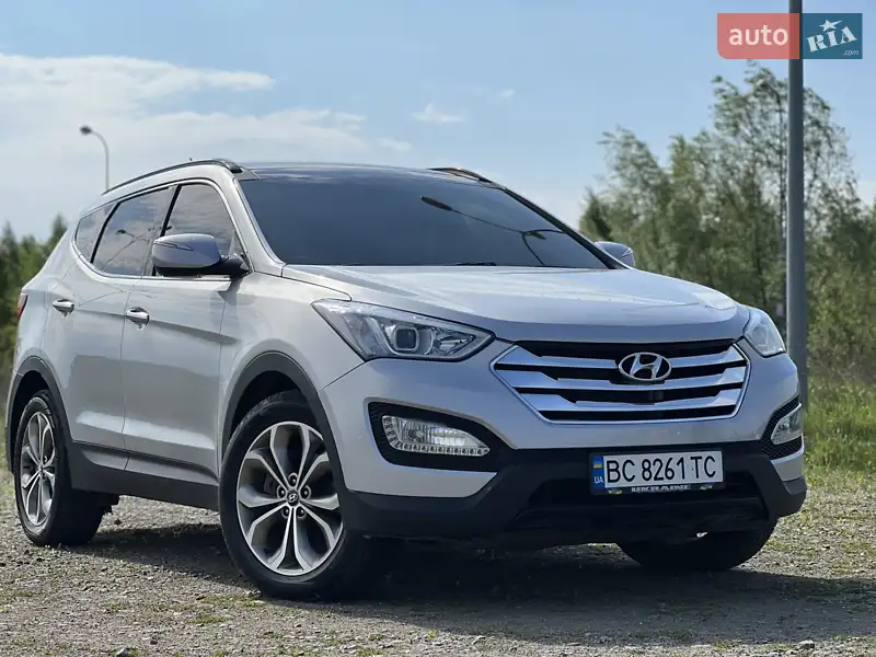 Внедорожник / Кроссовер Hyundai Santa FE 2013 в 