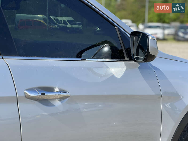 Позашляховик / Кросовер Hyundai Santa FE 2013 в Львові