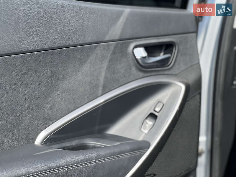 Позашляховик / Кросовер Hyundai Santa FE 2013 в Львові