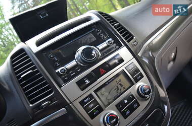 Позашляховик / Кросовер Hyundai Santa FE 2012 в 