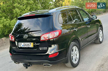 Позашляховик / Кросовер Hyundai Santa FE 2011 в 