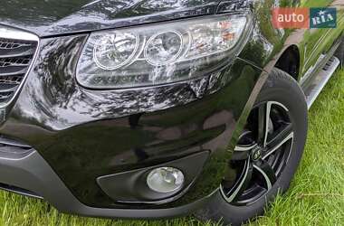 Позашляховик / Кросовер Hyundai Santa FE 2010 в 