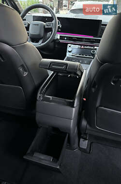 Внедорожник / Кроссовер Hyundai Santa FE 2024 в 