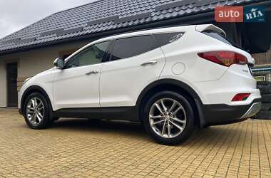 Внедорожник / Кроссовер Hyundai Santa FE 2015 в 