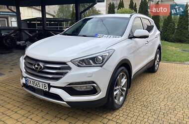 Внедорожник / Кроссовер Hyundai Santa FE 2015 в 