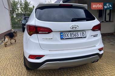 Внедорожник / Кроссовер Hyundai Santa FE 2015 в 