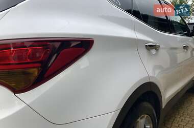 Внедорожник / Кроссовер Hyundai Santa FE 2015 в 