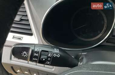 Внедорожник / Кроссовер Hyundai Santa FE 2015 в 