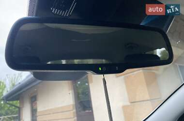 Внедорожник / Кроссовер Hyundai Santa FE 2015 в 