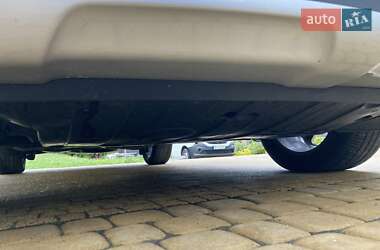Внедорожник / Кроссовер Hyundai Santa FE 2015 в 