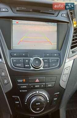 Внедорожник / Кроссовер Hyundai Santa FE 2014 в 