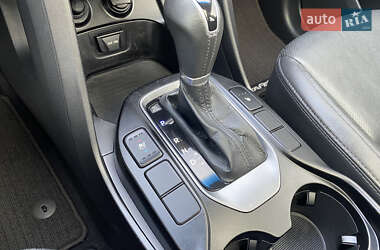 Позашляховик / Кросовер Hyundai Santa FE 2014 в 