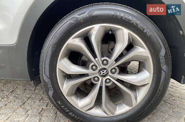 Позашляховик / Кросовер Hyundai Santa FE 2014 в 