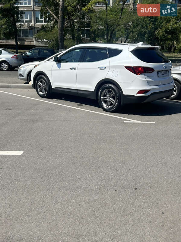 Позашляховик / Кросовер Hyundai Santa FE 2018 в Києві