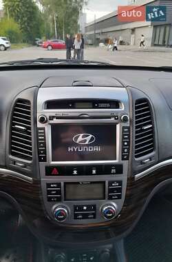 Внедорожник / Кроссовер Hyundai Santa FE 2012 в 