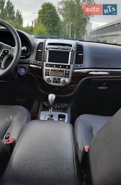 Внедорожник / Кроссовер Hyundai Santa FE 2012 в 