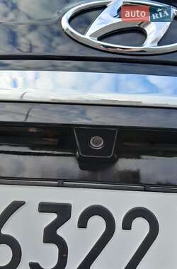 Внедорожник / Кроссовер Hyundai Santa FE 2012 в 