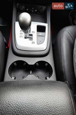 Внедорожник / Кроссовер Hyundai Santa FE 2012 в 