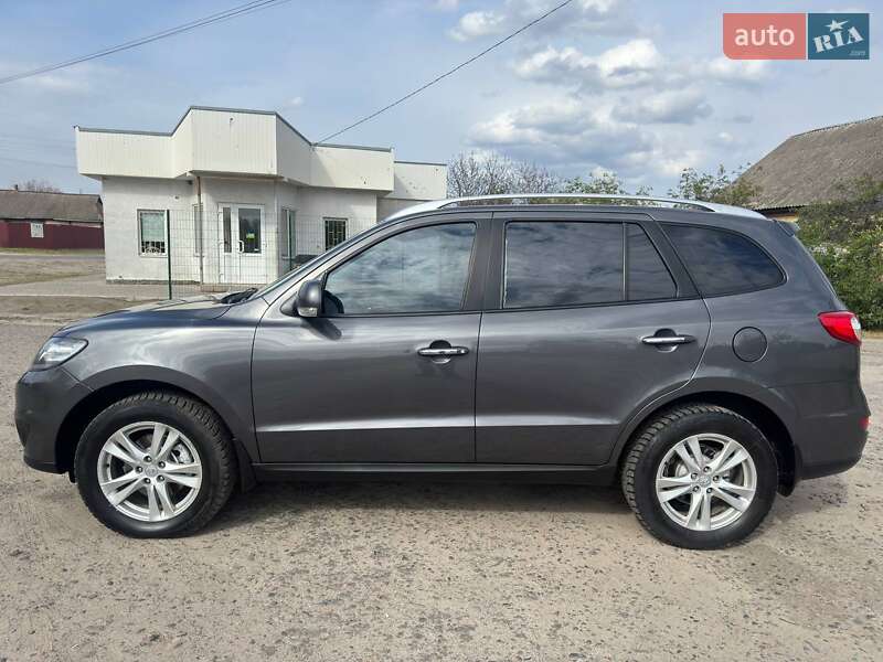 Позашляховик / Кросовер Hyundai Santa FE 2012 в Охтирці
