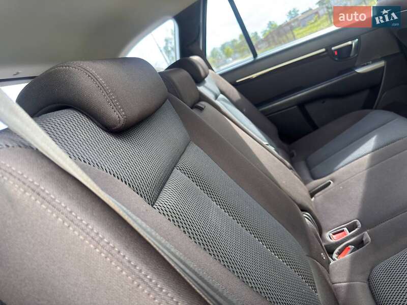 Позашляховик / Кросовер Hyundai Santa FE 2012 в Охтирці