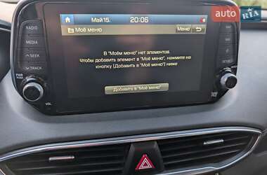 Внедорожник / Кроссовер Hyundai Santa FE 2018 в 