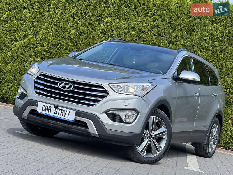 Внедорожник / Кроссовер Hyundai Santa FE 2015 в Стрые