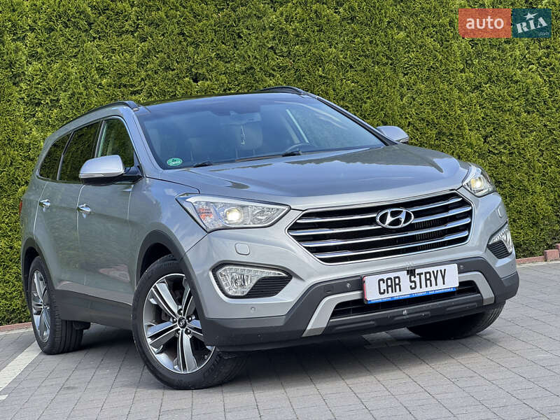 Внедорожник / Кроссовер Hyundai Santa FE 2015 в Стрые