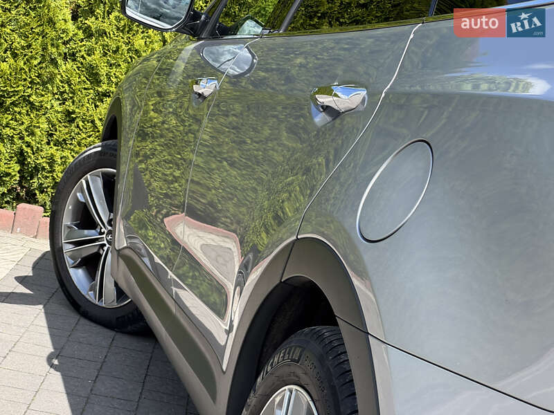 Внедорожник / Кроссовер Hyundai Santa FE 2015 в Стрые