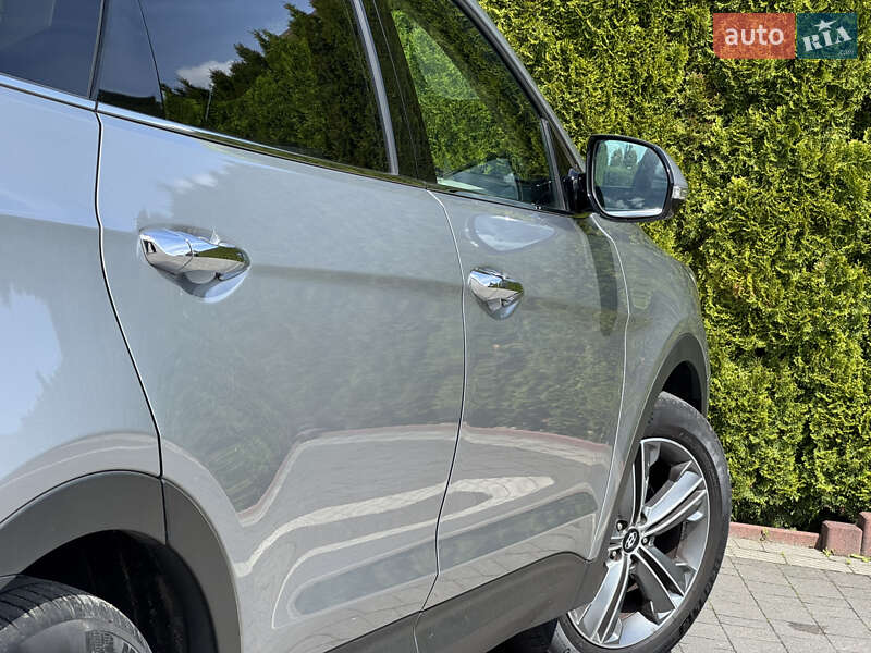 Внедорожник / Кроссовер Hyundai Santa FE 2015 в Стрые