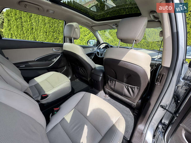 Внедорожник / Кроссовер Hyundai Santa FE 2015 в Стрые