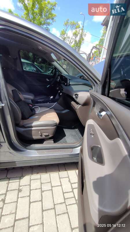 Позашляховик / Кросовер Hyundai Santa FE 2019 в Івано-Франківську