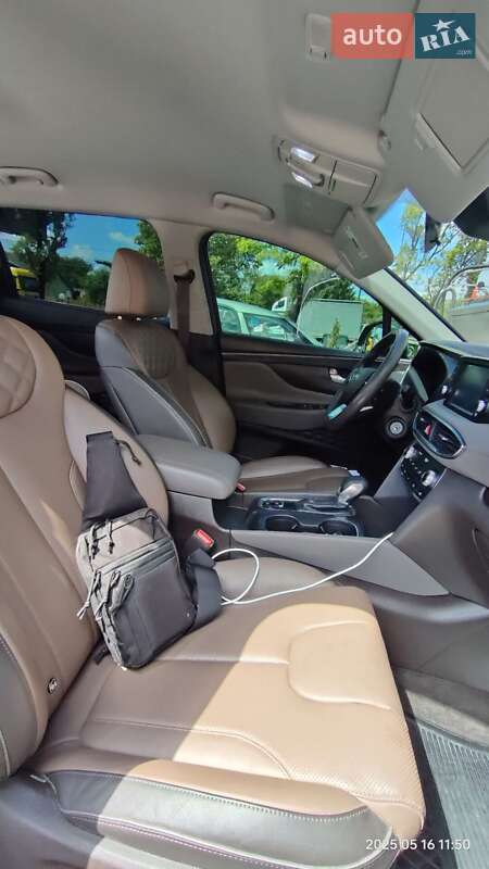 Позашляховик / Кросовер Hyundai Santa FE 2019 в Івано-Франківську