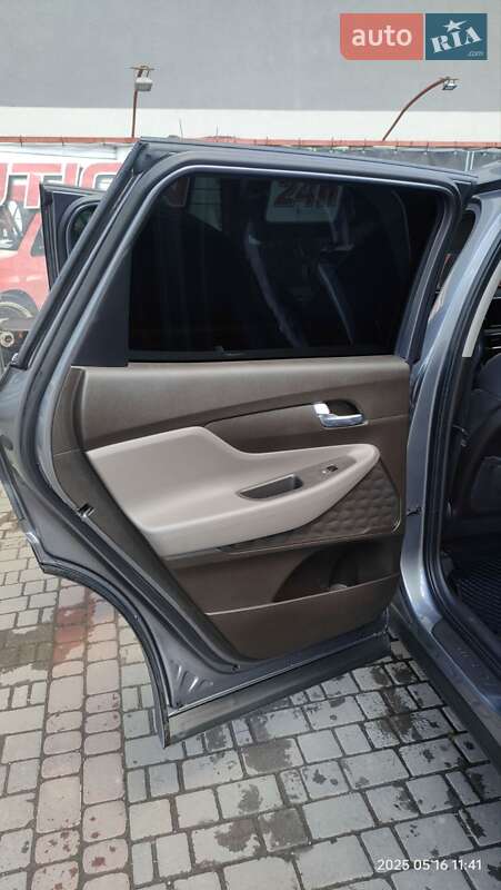 Позашляховик / Кросовер Hyundai Santa FE 2019 в Івано-Франківську