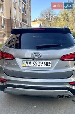 Позашляховик / Кросовер Hyundai Santa FE 2017 в 