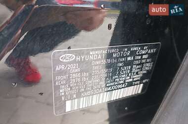 Позашляховик / Кросовер Hyundai Santa FE 2021 в 