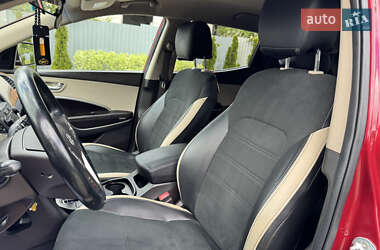 Внедорожник / Кроссовер Hyundai Santa FE 2015 в 