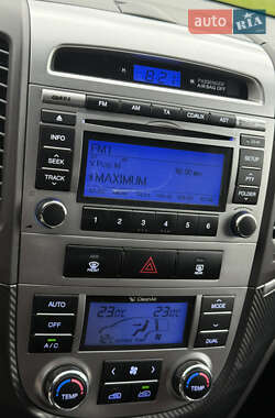 Внедорожник / Кроссовер Hyundai Santa FE 2012 в 