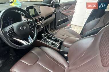 Внедорожник / Кроссовер Hyundai Santa FE 2019 в 