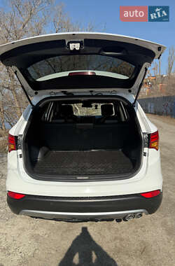 Позашляховик / Кросовер Hyundai Santa FE 2012 в 