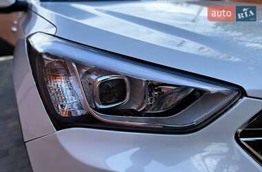 Внедорожник / Кроссовер Hyundai Santa FE 2013 в 