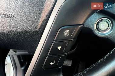 Внедорожник / Кроссовер Hyundai Santa FE 2013 в 