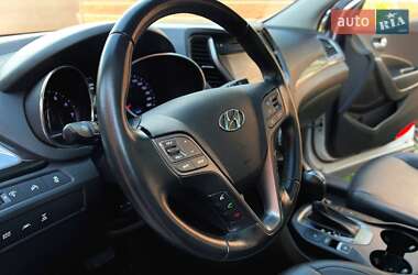 Внедорожник / Кроссовер Hyundai Santa FE 2013 в 