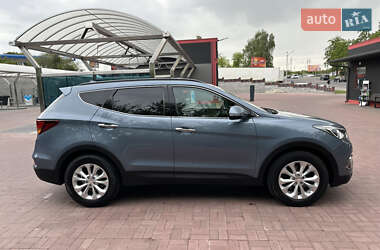 Внедорожник / Кроссовер Hyundai Santa FE 2017 в 