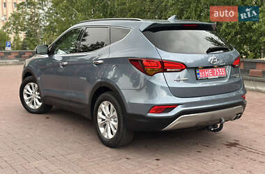 Внедорожник / Кроссовер Hyundai Santa FE 2017 в 
