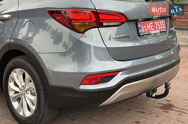 Внедорожник / Кроссовер Hyundai Santa FE 2017 в 